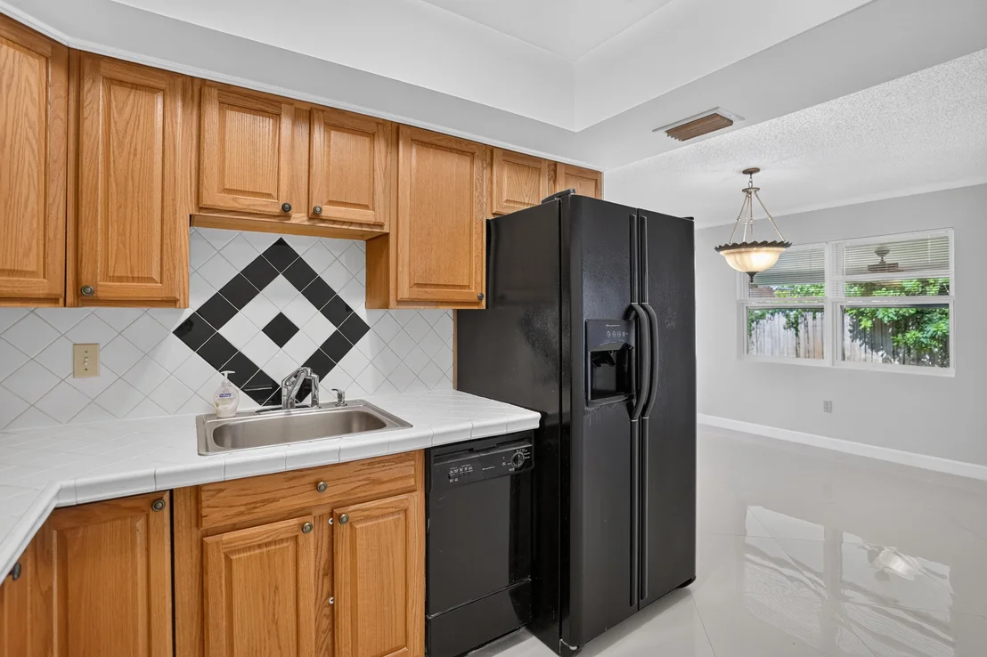Photo of 702 PLACE TAVANT