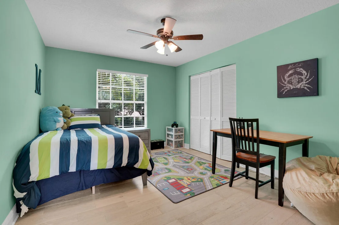 Photo of 471 Oriole Point
