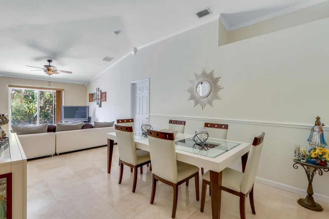 Photo of 5941 Azalea Circle