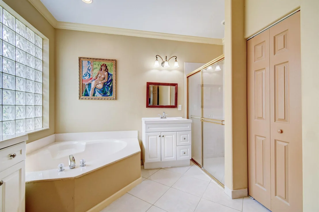Photo of 8832 Palm River Drive