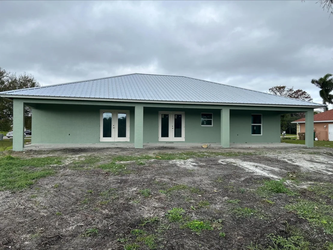 Photo of 2000 SE 9th Avenue