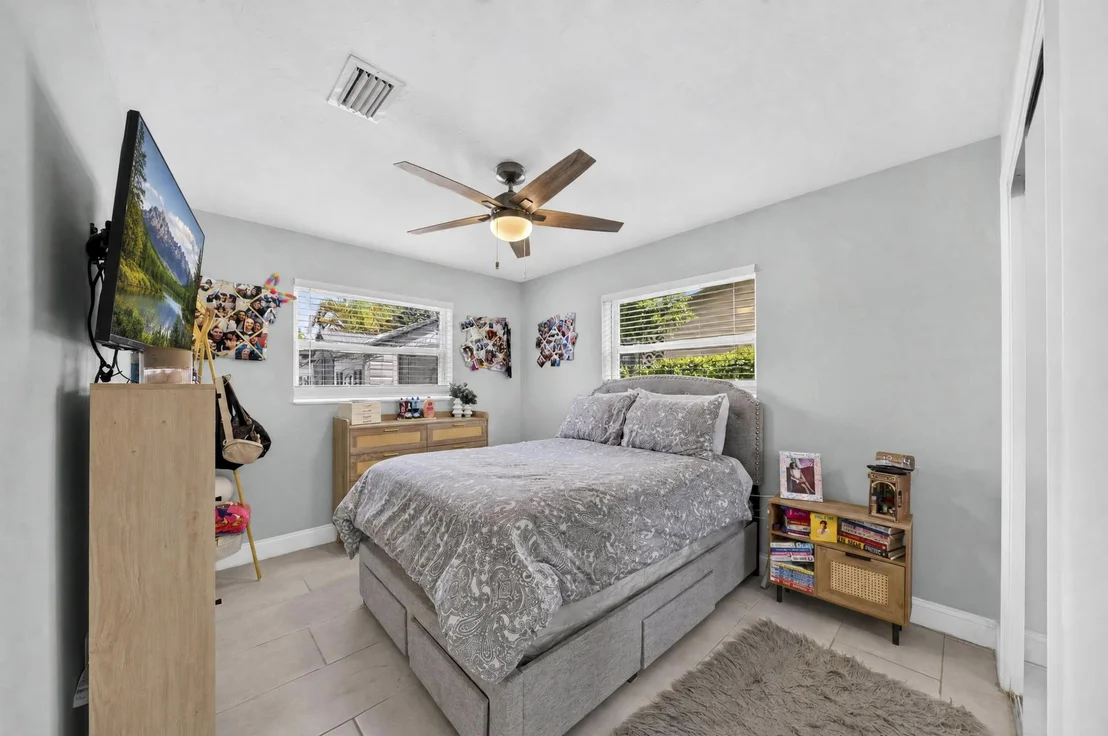 Photo of 7961 N NORMANDY Street