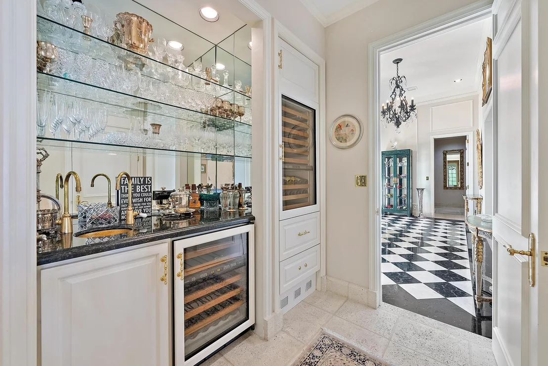 Photo of 751 Island Drive