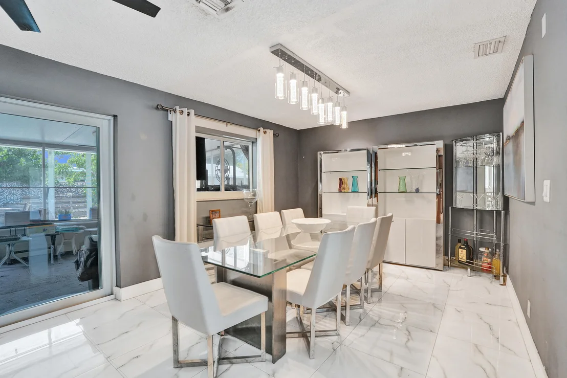 Photo of 307 SE 14th Place