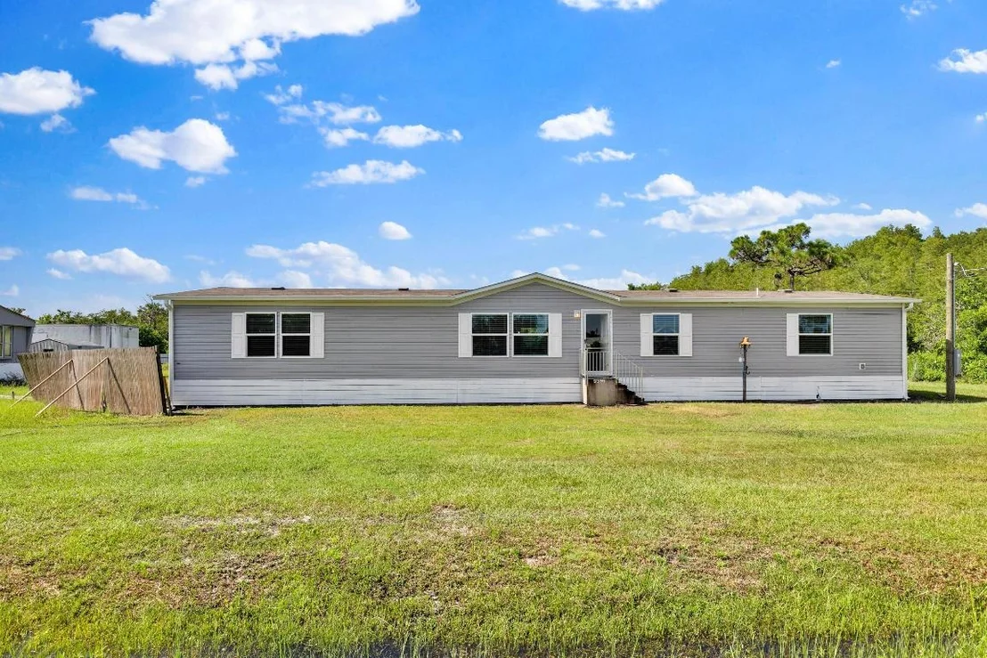 Photo of 9400 Luna Drive