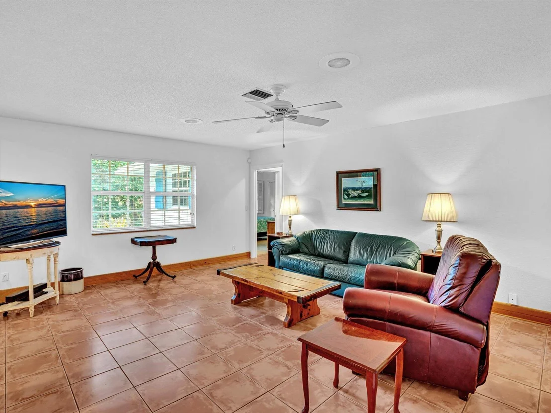 Photo of 3204 Lakeview Drive