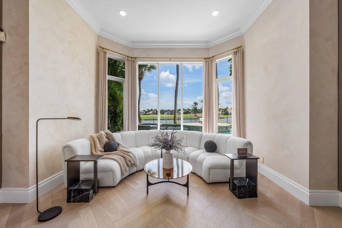 Photo of 686 Hermitage Circle