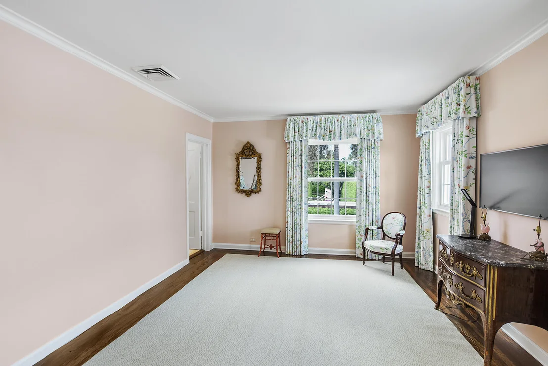 Photo of 250 Algoma Road