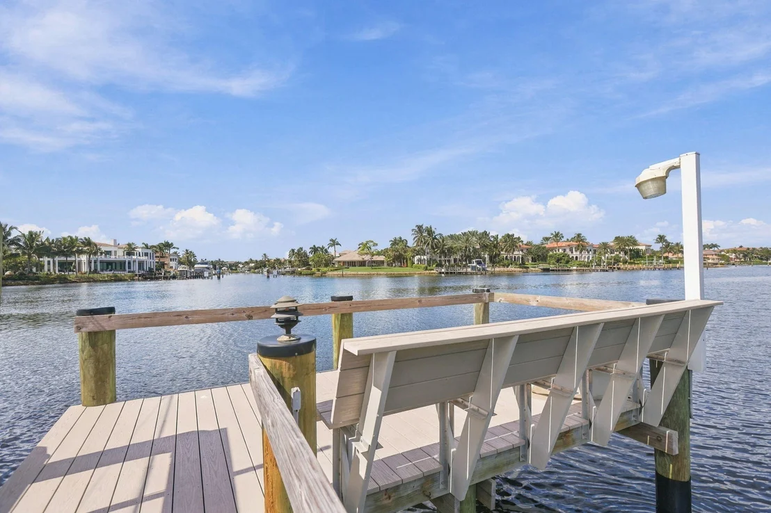 Photo of 352 River Edge Road