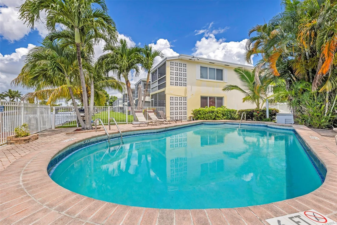 Photo of Unit 201 at 1100 Pine Drive