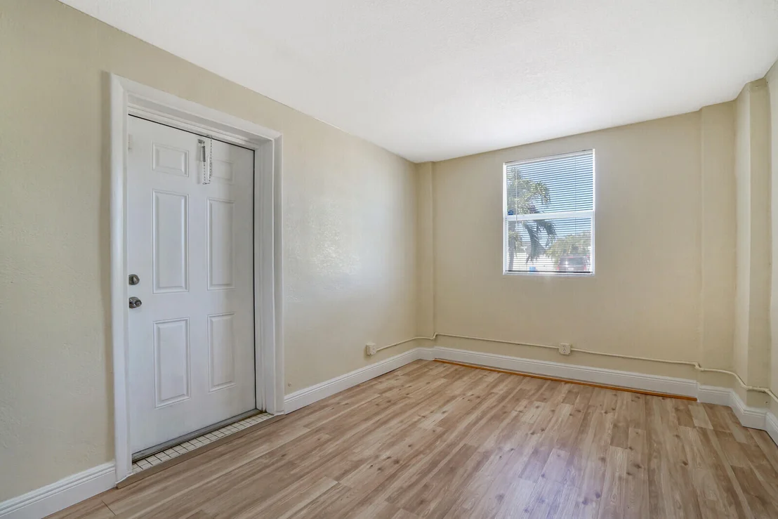 Photo of 3031 Scanlan Avenue
