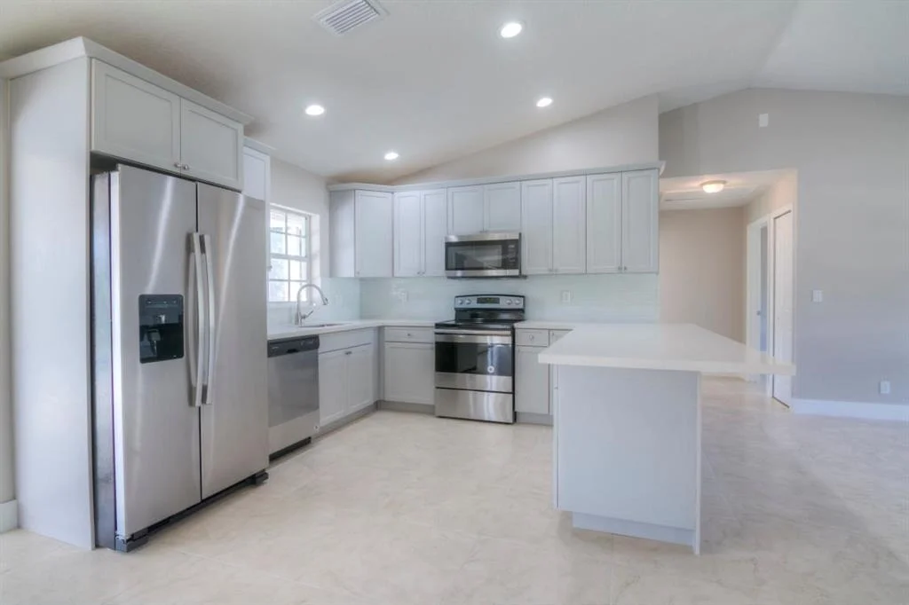Photo of 17518 Tangerine Boulevard