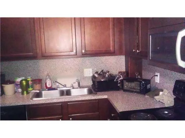 Photo of Unit 100B at 4400 Hillcrest Drive