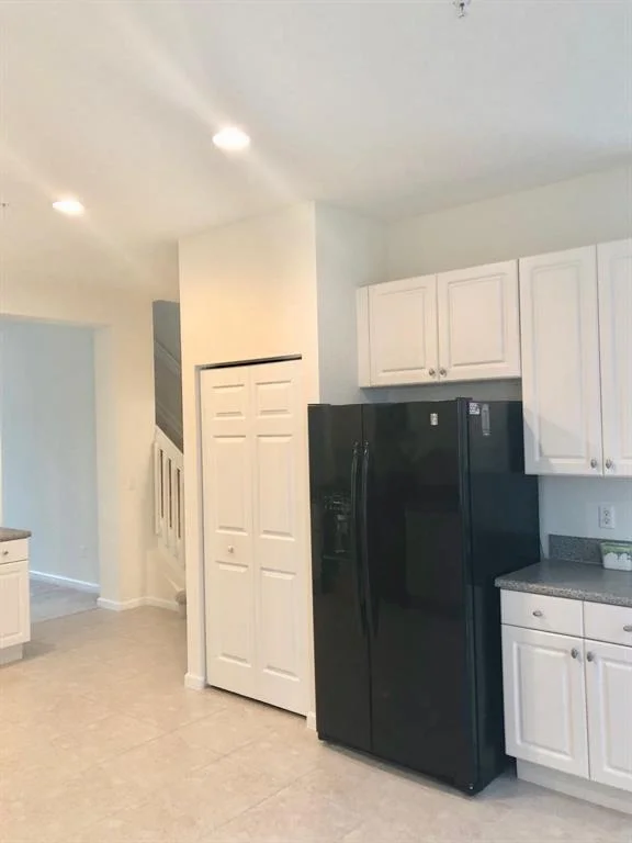 Photo of Unit 202 at 425 Greenwich Circle