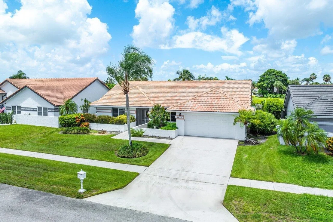 Photo of 9439 Sun Pointe Drive