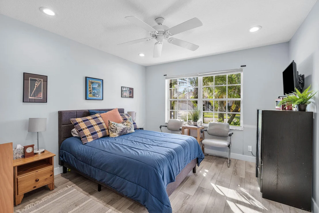Photo of 7182 HAVILAND Circle