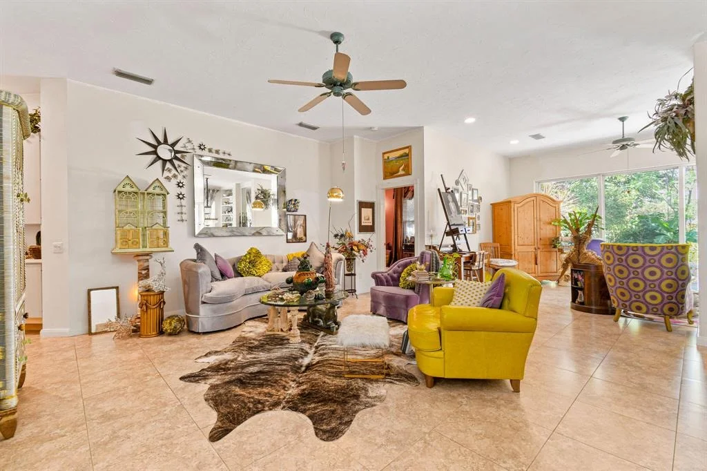 Photo of 187 S Hampton Drive
