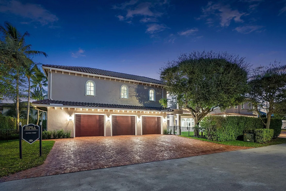 Photo of 384 Royal Palm Way