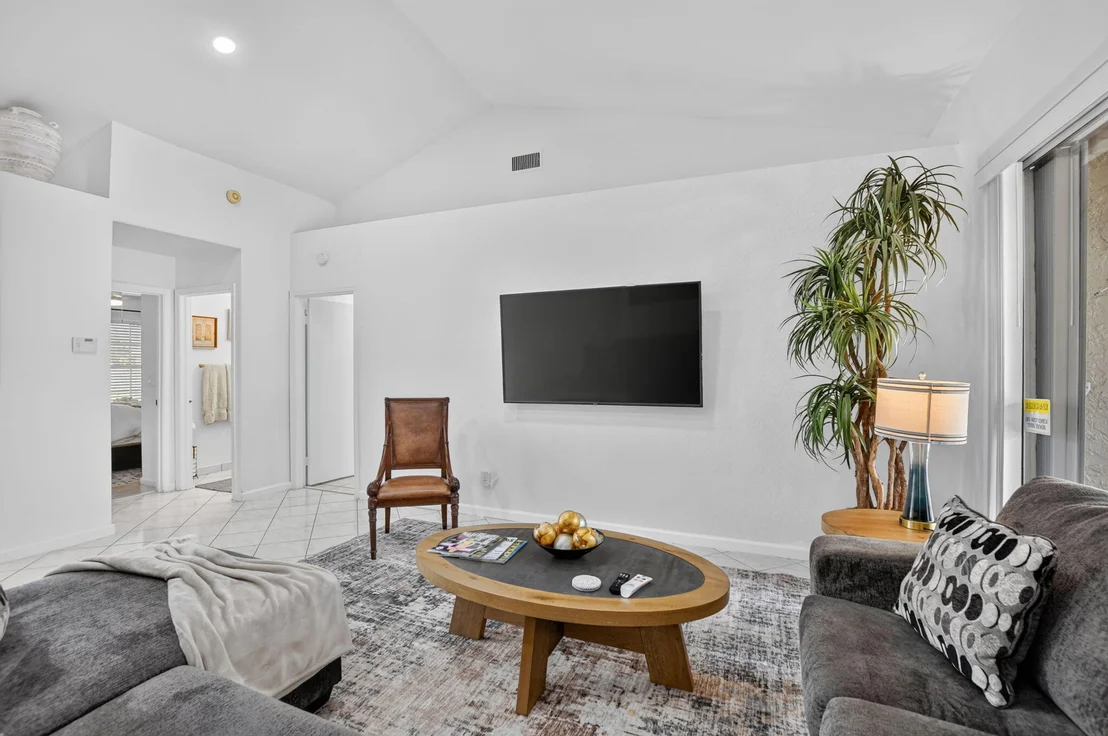 Photo of 703 AVOCET Road