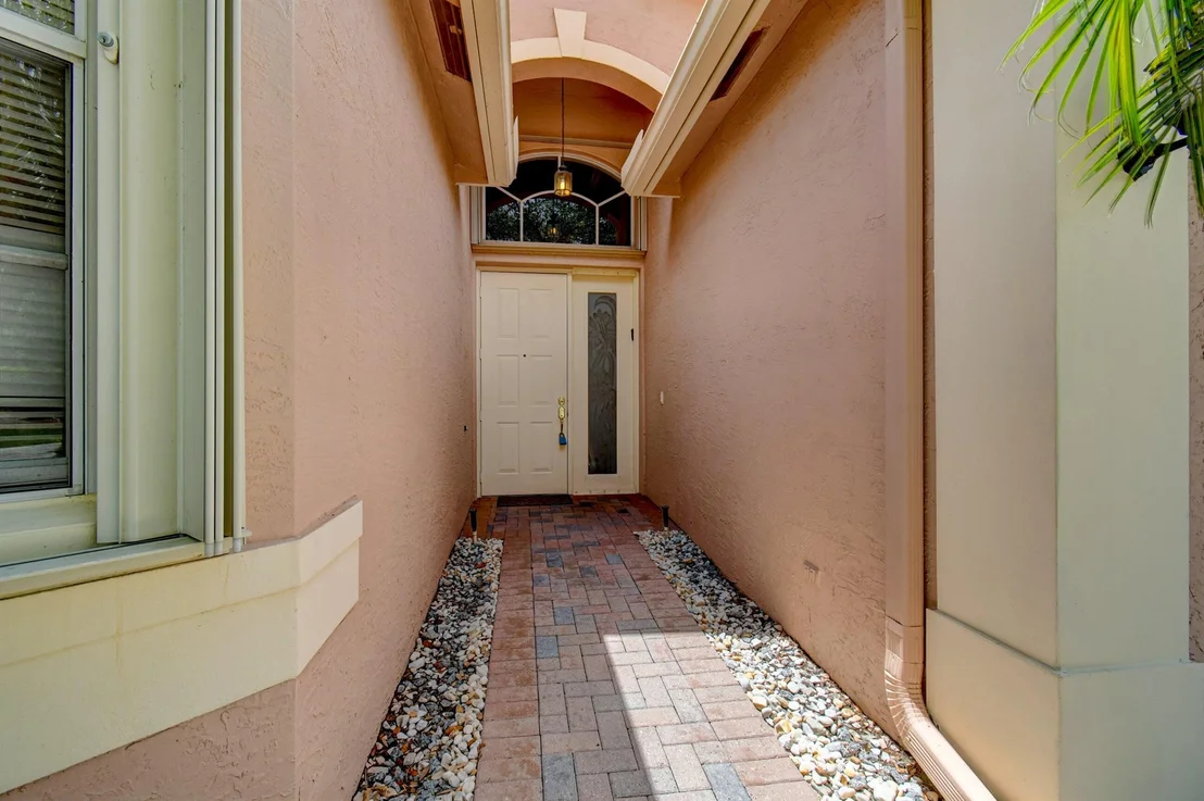Photo of 8832 Palm River Drive