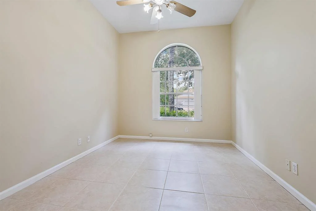 Photo of 228 Blackbird Lane