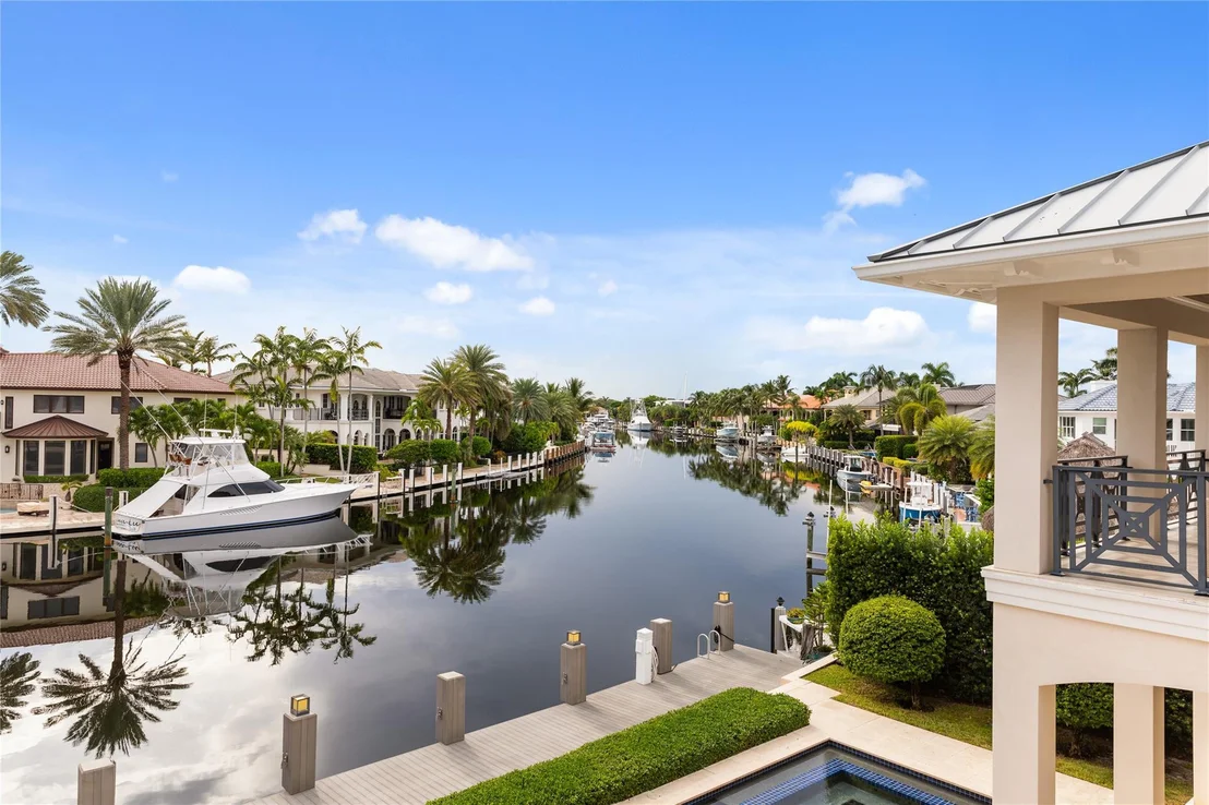 Photo of 3211 NE 27th Avenue