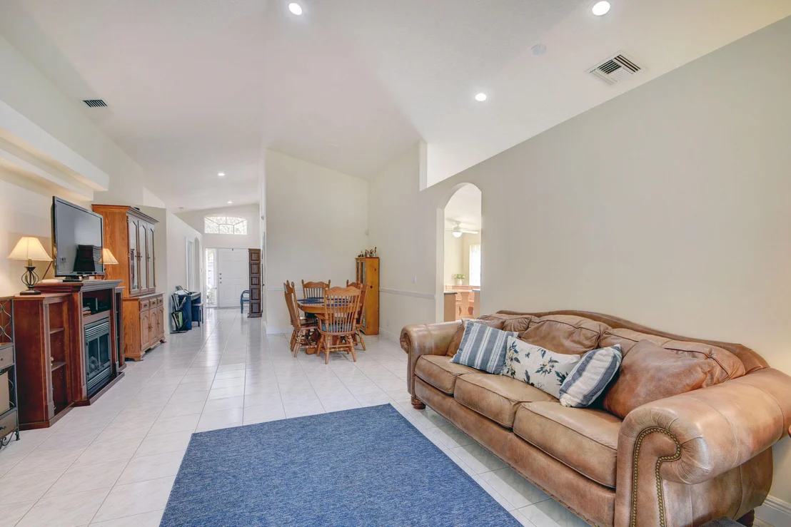 Photo of 7348 Lugano Drive