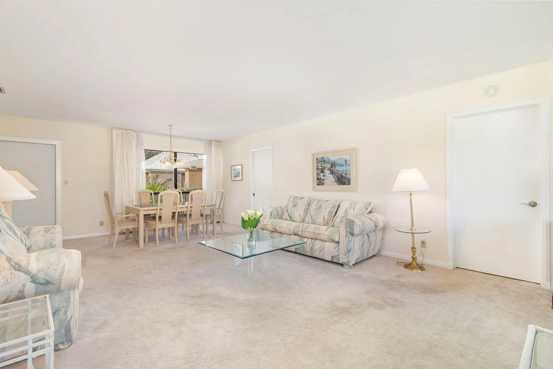 Photo of Unit E at 5 SE Concourse Drive