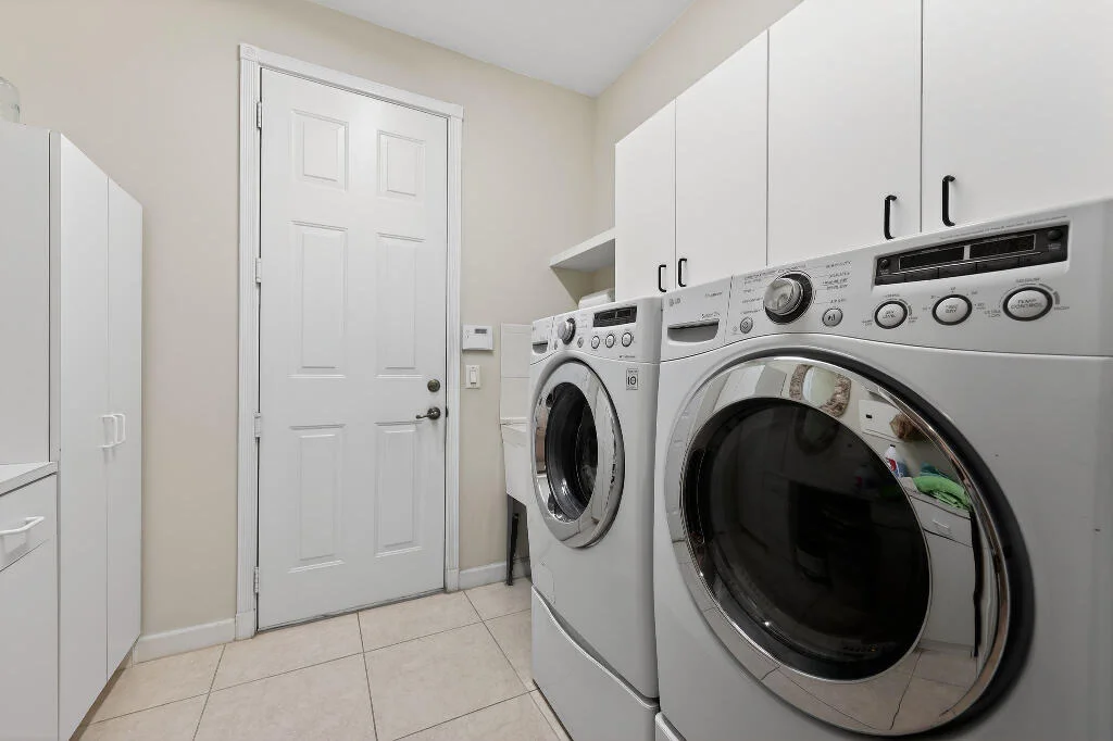 Photo of 9430 Lantern Bay Circle