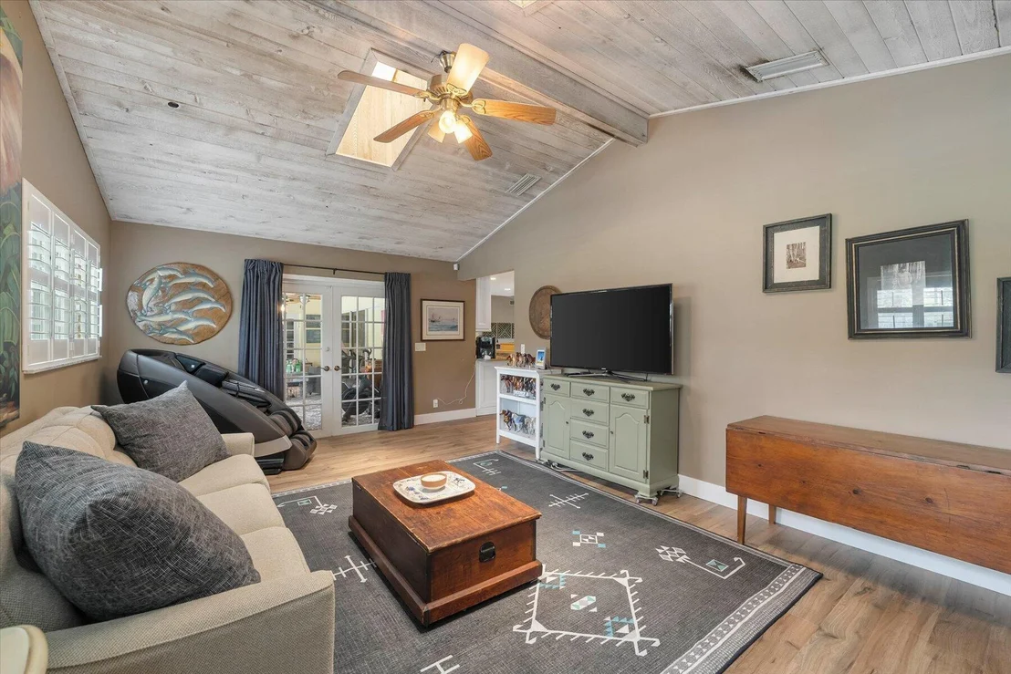 Photo of 12666 Quercus Lane