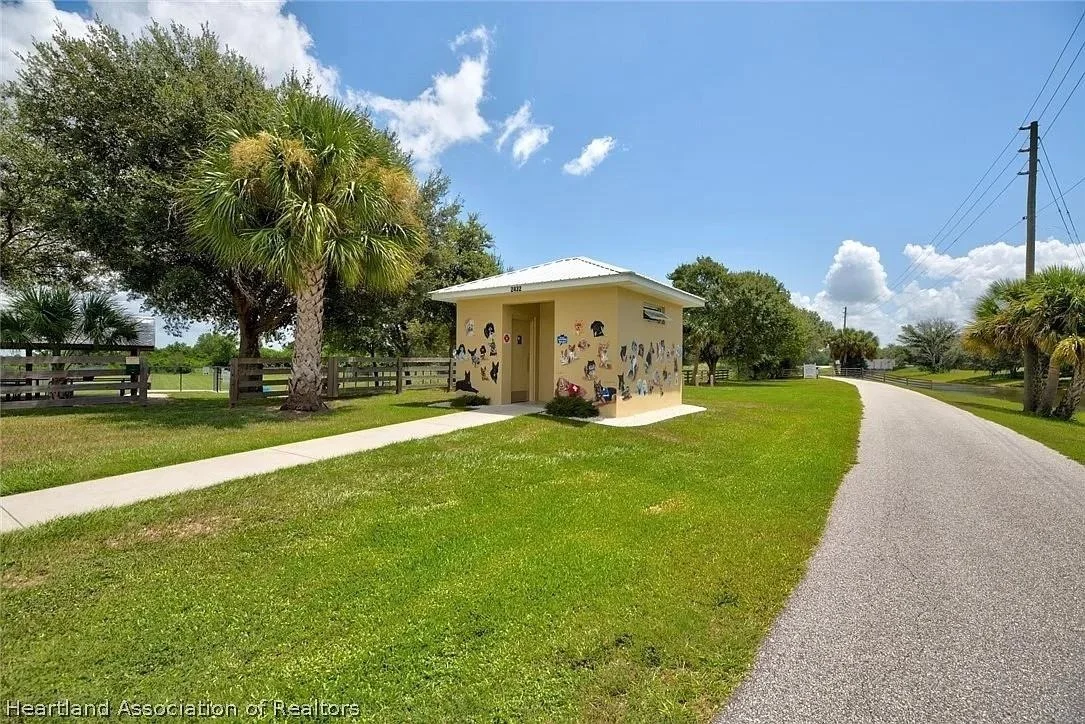 Photo of 7816 Pine Glen Road