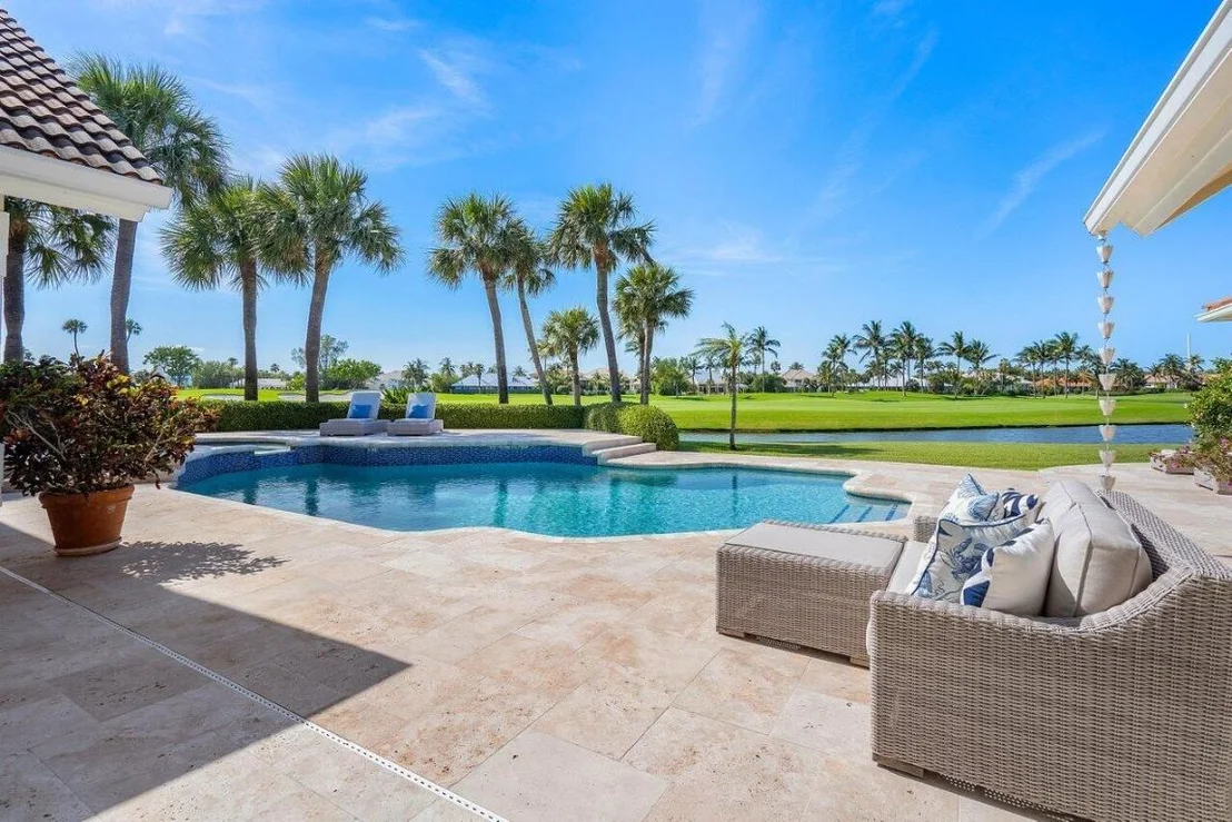 Photo of 2160 SE Golfview Lane