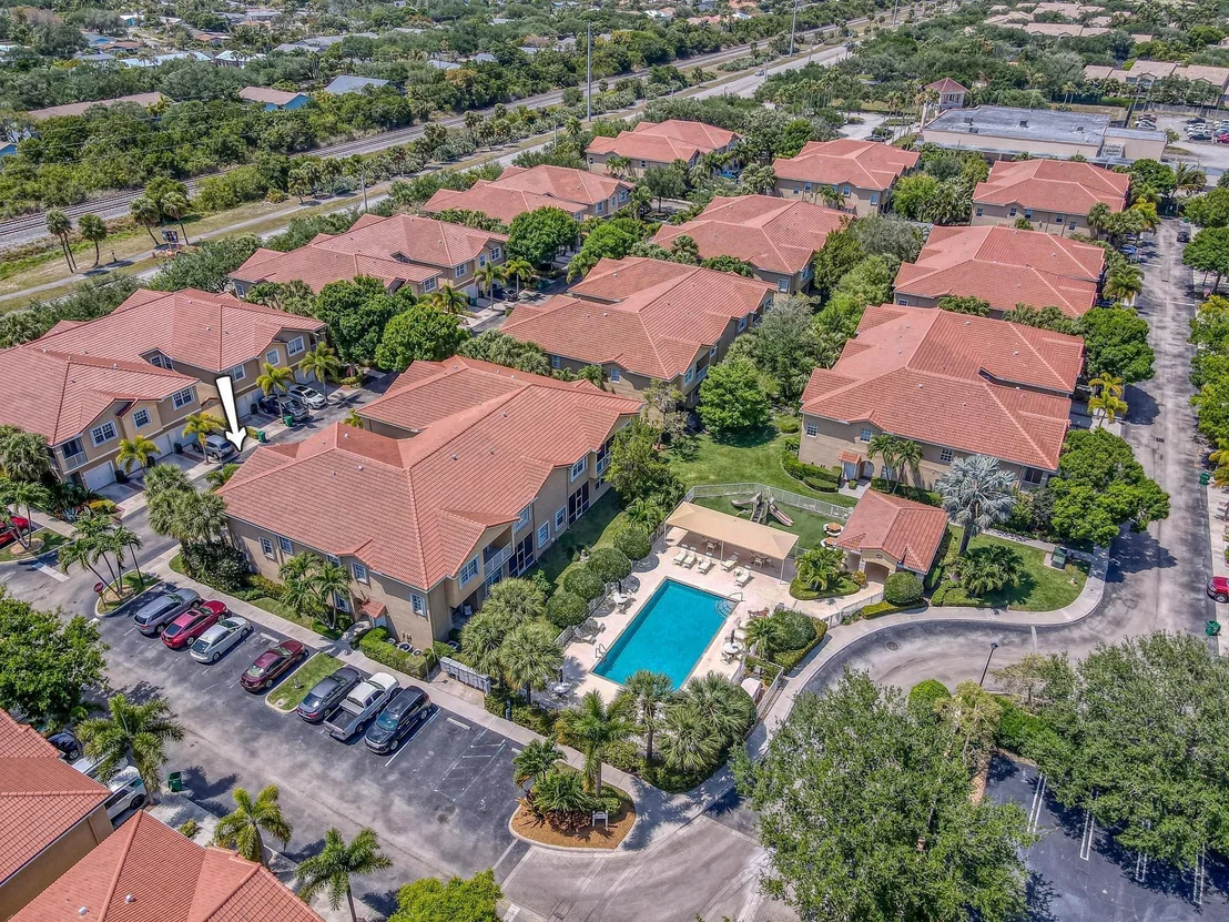 Photo of Unit J at 112 Lighthouse Circle
