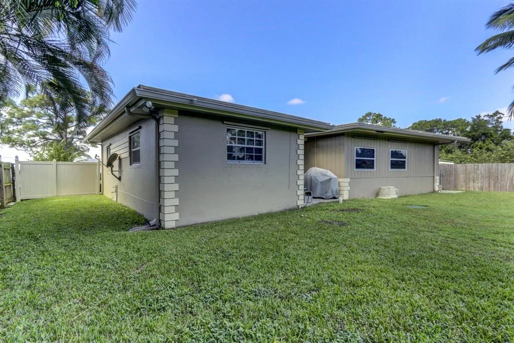 Photo of 822 Burch Drive