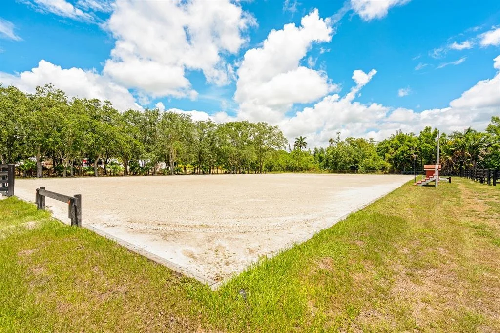 Photo of 841 Quail Road