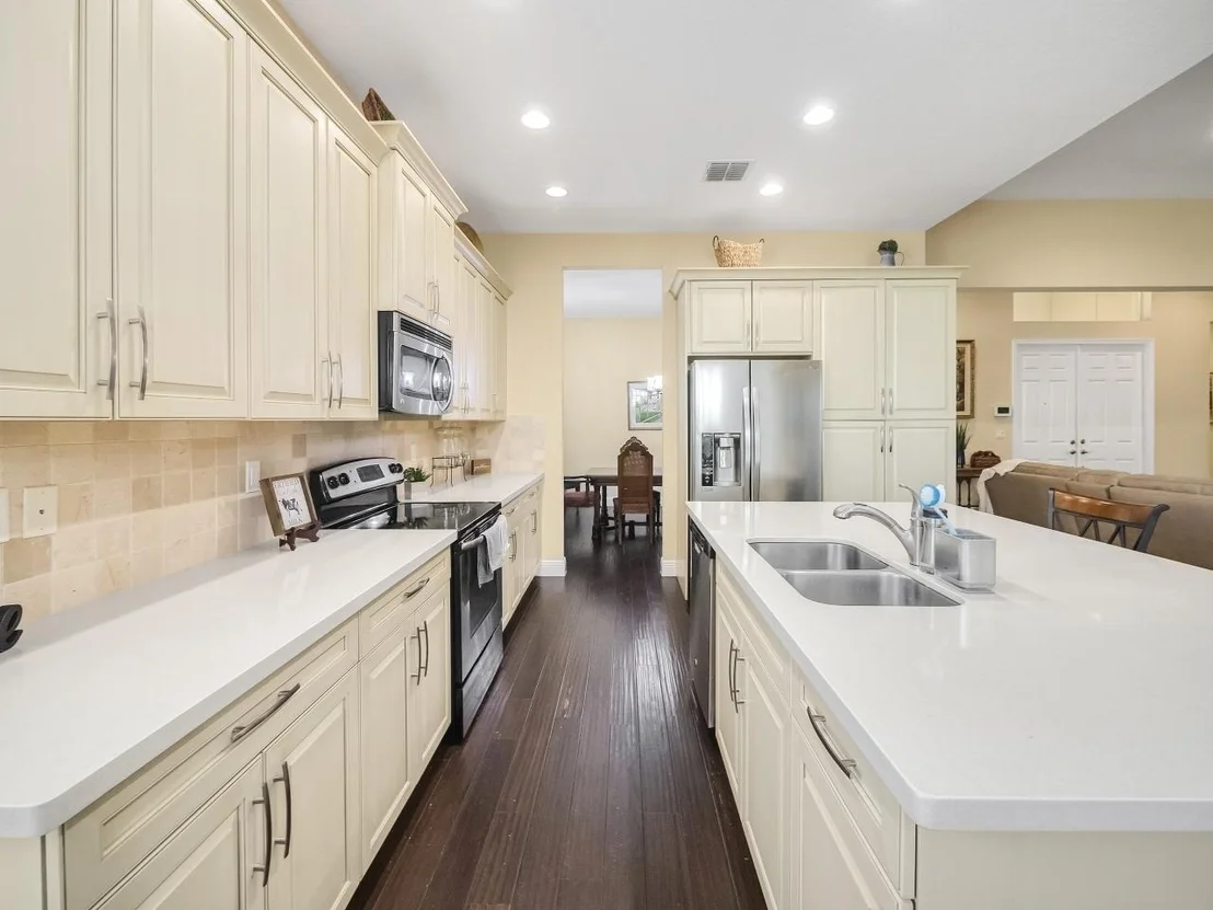 Photo of 2585 Cooper Way