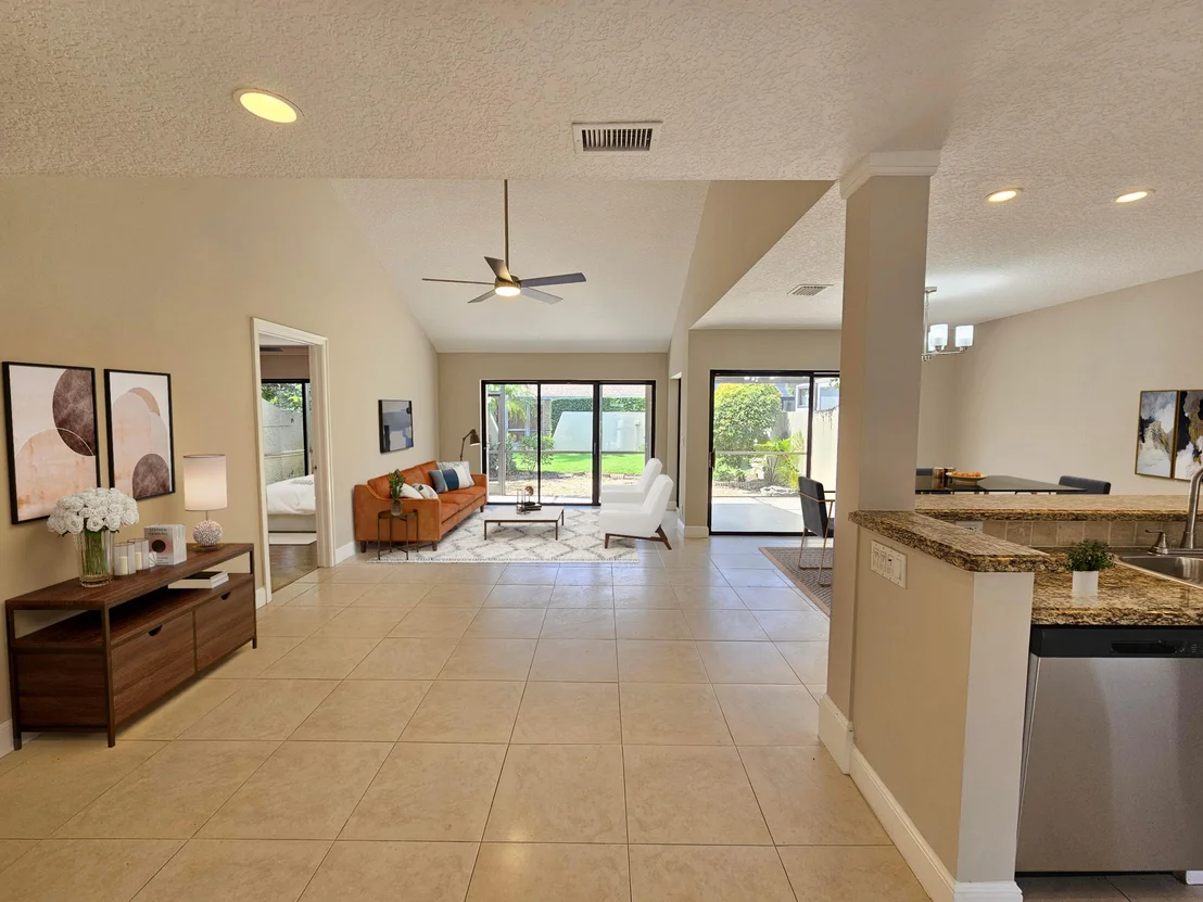 Photo of 17200 Fownes Crescent
