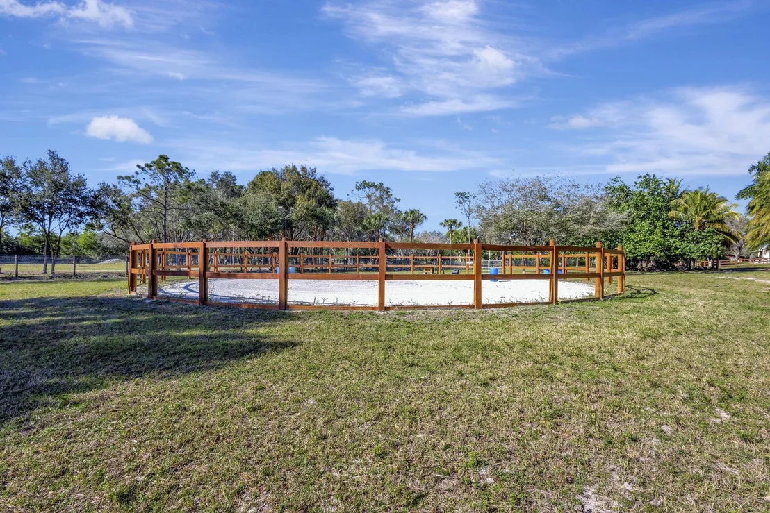 Photo of 4783 Windmill Road