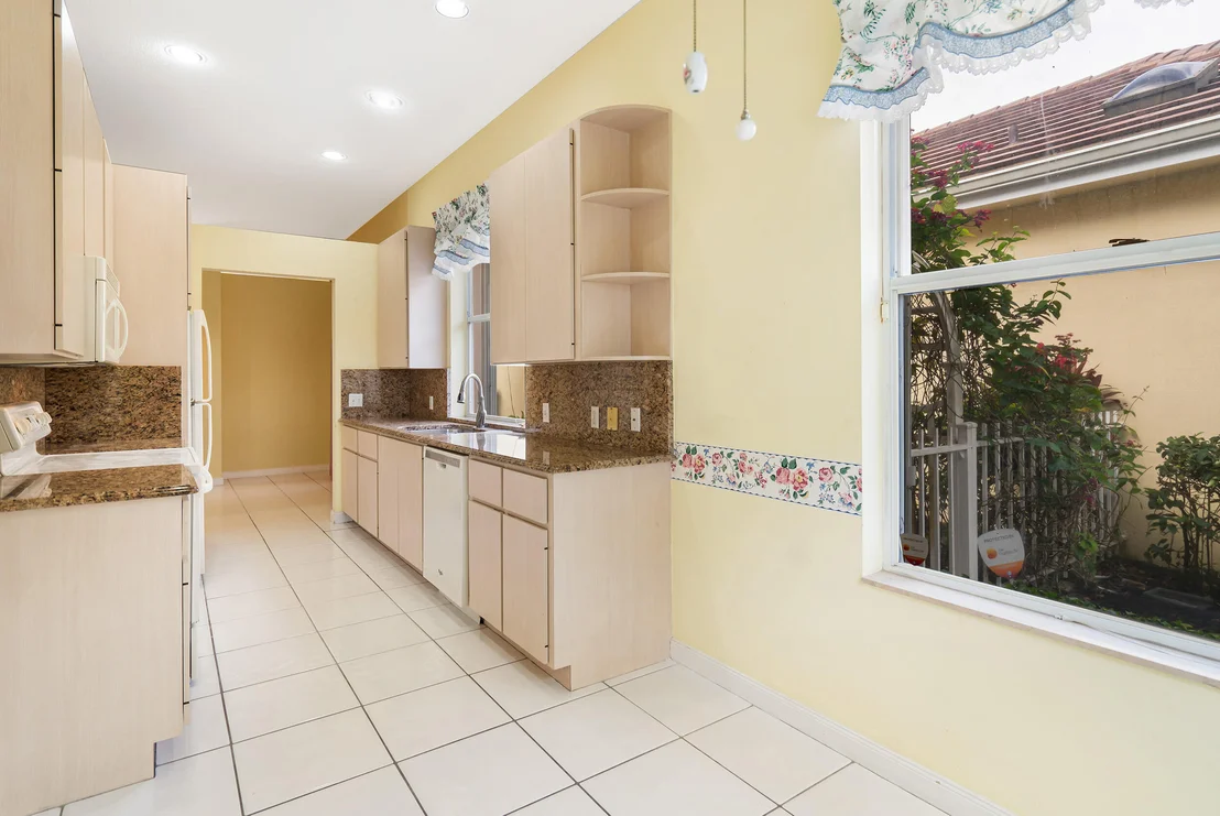Photo of 156 Hampton Circle