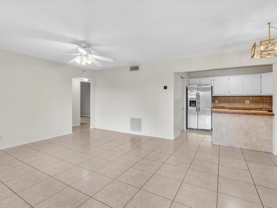 Photo of Unit A2 at 305 Knotty Pine Circle