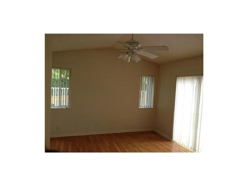 Photo of 1169 Alexander Bend