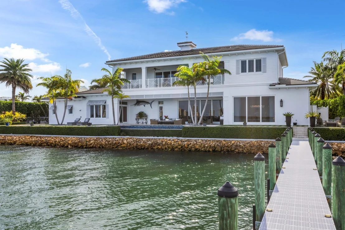 Photo of 1030 Pine Point Road