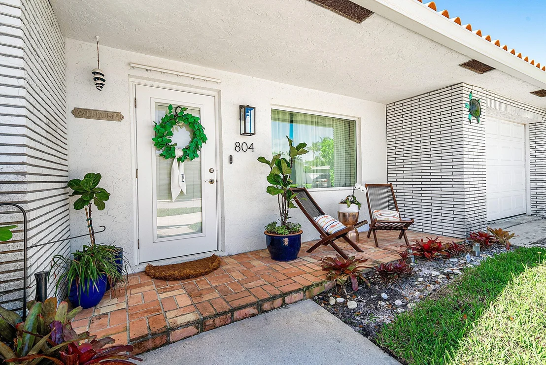Photo of 804 South Road