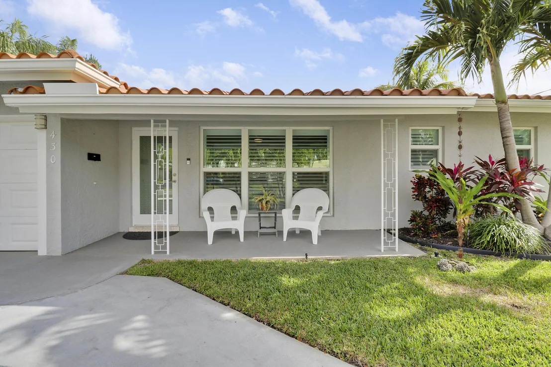 Photo of 430 SE 1st Terrace