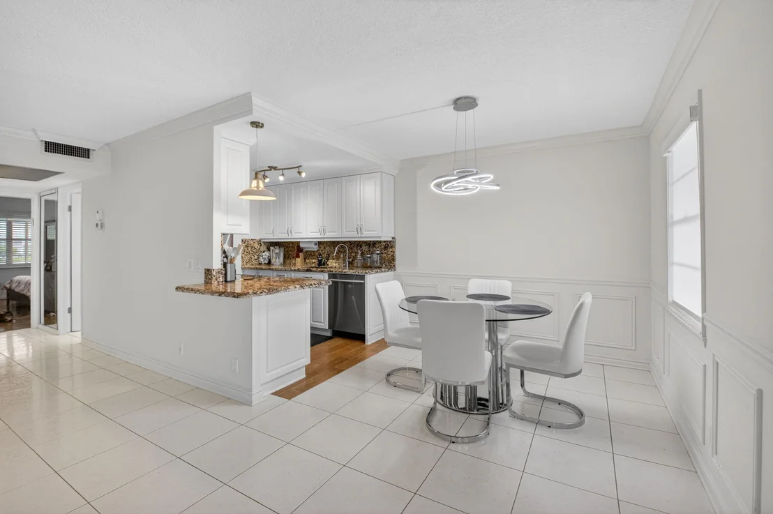 Photo of Unit 3085 at 3085 E Exeter E