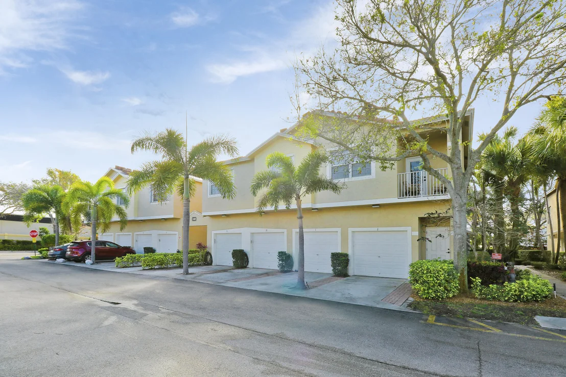 Photo of Unit H at 110 Lighthouse Circle