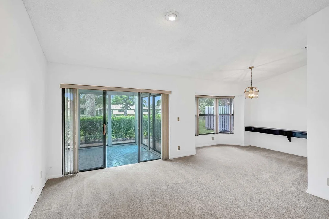 Photo of 4864 Boxwood Circle