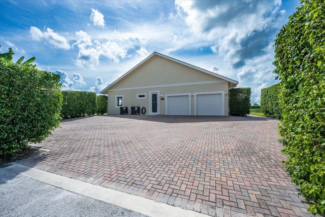 Photo of 14402 Laurel Trail