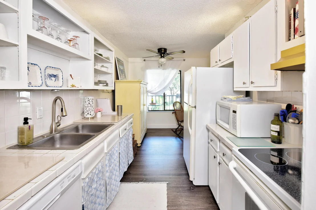 Photo of Unit F5 at 150 Pineview F5 Road