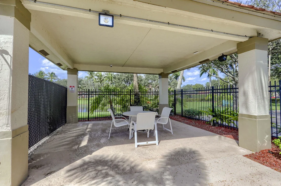 Photo of 6121 Spring Isles Boulevard